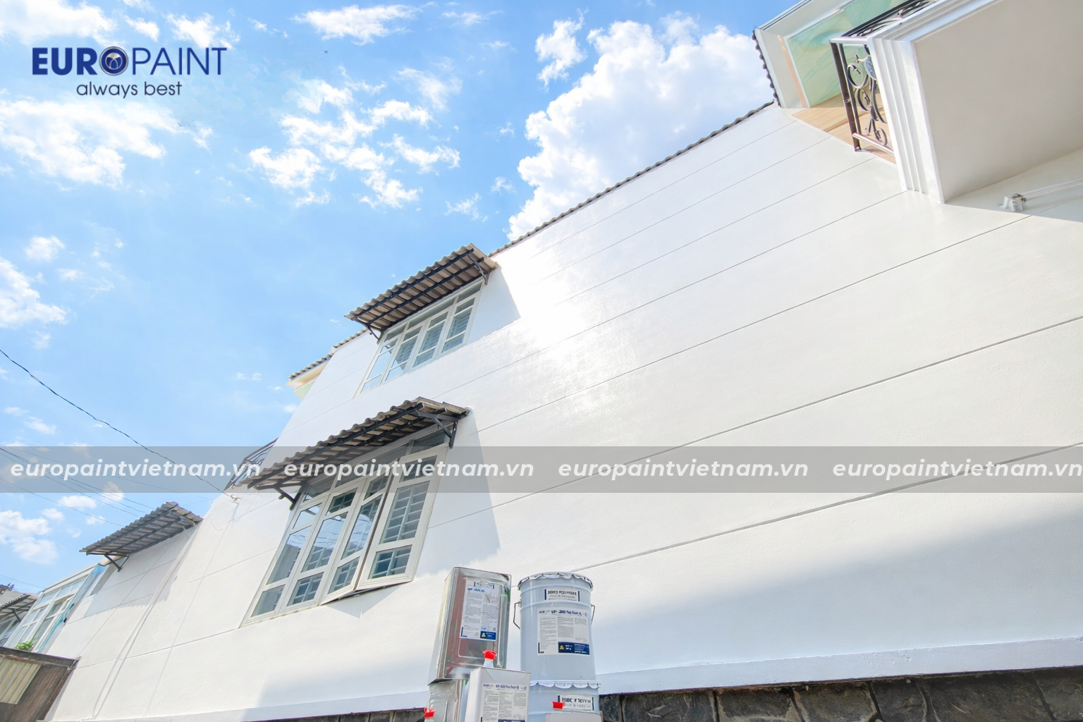 Thi công chống thấm & chống nóng tường Thi công chống thấm & chống nóng tường