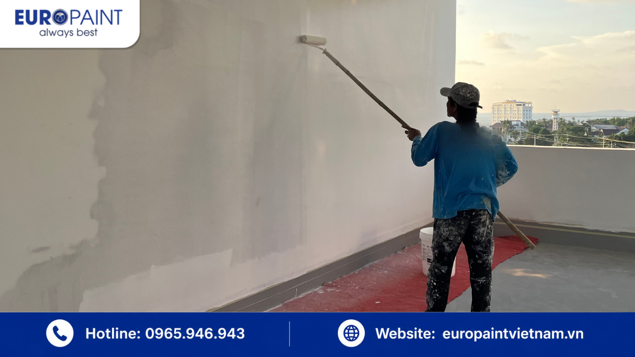 Kết quả trước và sau khi thi công chống thấm tường ngoài trời bằng hệ Euro Polymers Acrylic 3 lớp Kết quả trước và sau khi thi công chống thấm tường ngoài trời bằng hệ Euro Polymers Acrylic 3 lớp