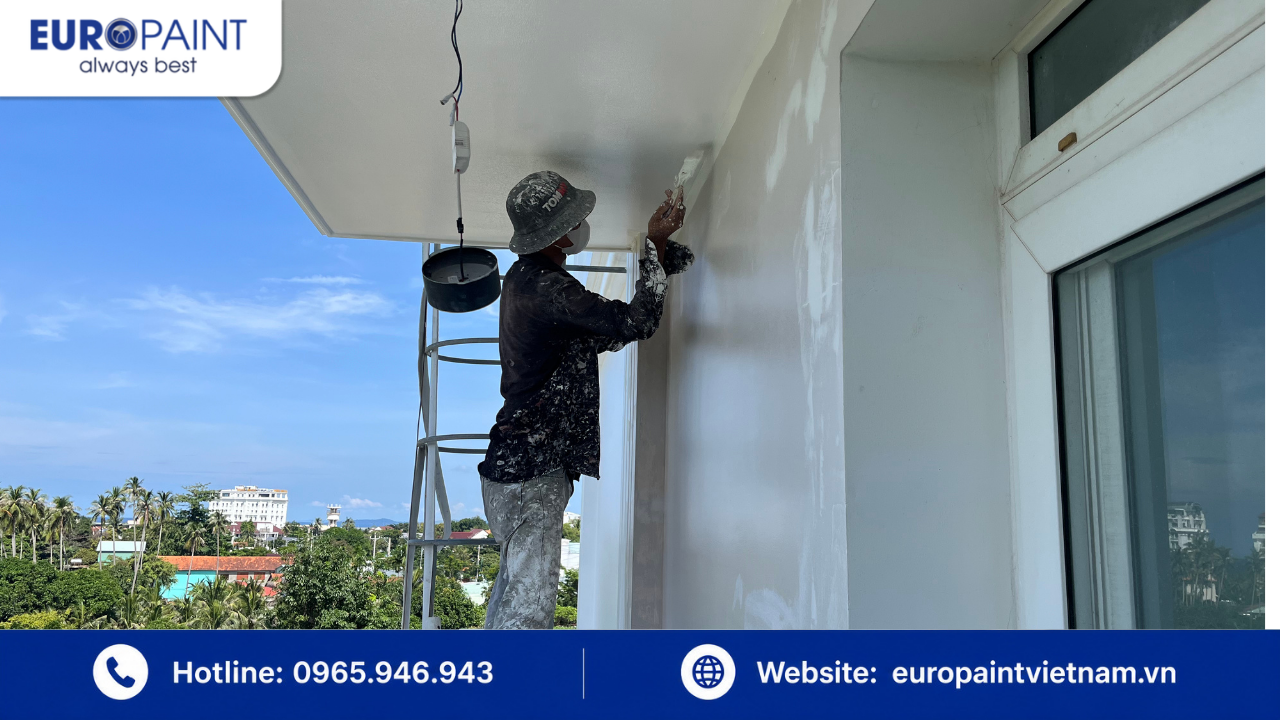 Có rất nhiều nguyên nhân khiến trần nhà bị thấm dột