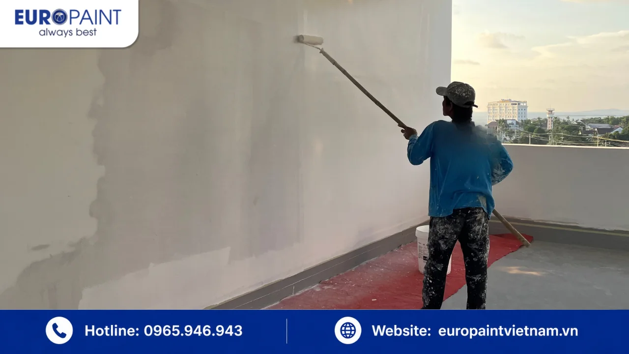 Kết quả trước và sau khi thi công chống thấm tường ngoài trời bằng hệ Euro Polymers Acrylic 3 lớp Kết quả trước và sau khi thi công chống thấm tường ngoài trời bằng hệ Euro Polymers Acrylic 3 lớp